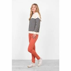 Brakeburn White Knitted Jumper -Brakeburn shop unnamed file 1020