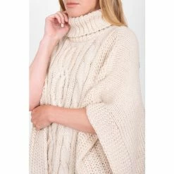 Brakeburn Cream Tassle Poncho -Brakeburn shop unnamed file 1314