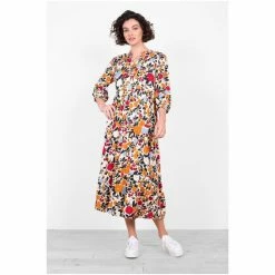 Brakeburn White Bloom Floral Maxi Dress 9 Brakeburn White Bloom Floral Maxi Dress -Brakeburn shop unnamed file 458