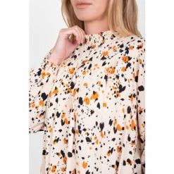 Brakeburn Cream Abstract Pleat Dress 7 Brakeburn Cream Abstract Pleat Dress -Brakeburn shop unnamed file 461